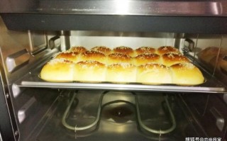 烤箱做面包调多少度多长时间 烤箱烤面包调多少度合适