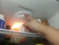  冰箱机身发热为什么「冰箱机身发热为什么会响」