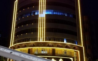 大厦的led灯条,大楼表面的led灯光 