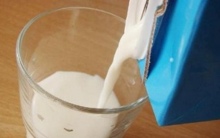 为什么牛奶膨胀_为什么牛奶会鼓起来