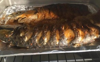 电烤箱烤鱼为什么会柴,为什么我用烤箱烤鱼烤出来跟蒸的一样 