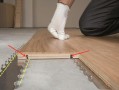 为什么在木地板下面铺木板-地板下为什么要架空