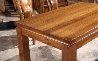 歺厅实木桌面一米五多少钱,实木餐桌桌面厚度5厘米还是8厘米 