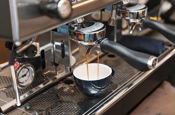  为什么咖啡机出蒸汽会响「为什么咖啡机出蒸汽会响一声」-第1张图片-DAWOOD LED频闪灯