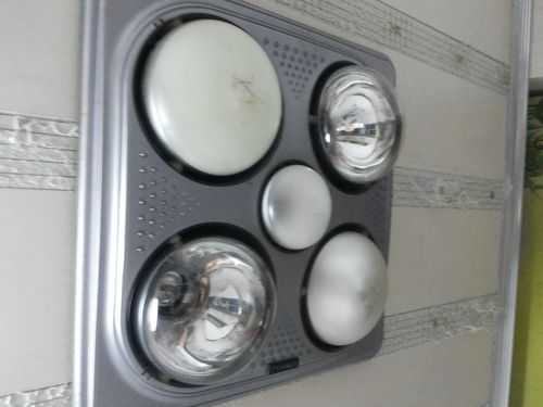  浴霸灯不亮是什么坏了「浴霸灯不亮了怎么修」-第3张图片-DAWOOD LED频闪灯