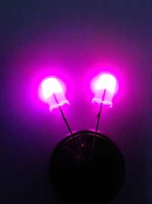  led灯夜里有光「led灯晚上发亮」-第1张图片-DAWOOD LED频闪灯