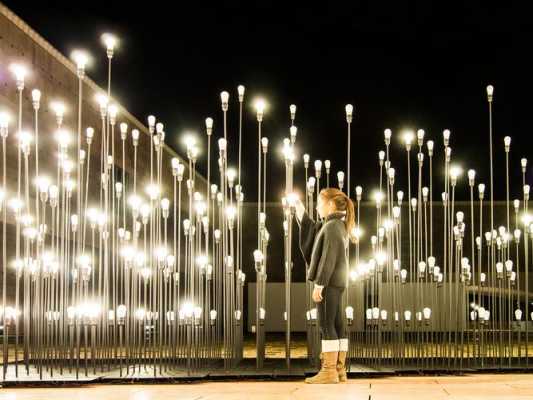国外街头艺术led灯-第2张图片-DAWOOD LED频闪灯