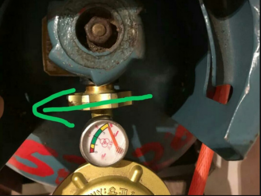 煤气罐接口漏气快速解决方法-煤气罐接头漏气是什么原因-第1张图片-DAWOOD LED频闪灯