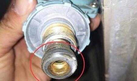 煤气罐接口漏气快速解决方法-煤气罐接头漏气是什么原因-第2张图片-DAWOOD LED频闪灯